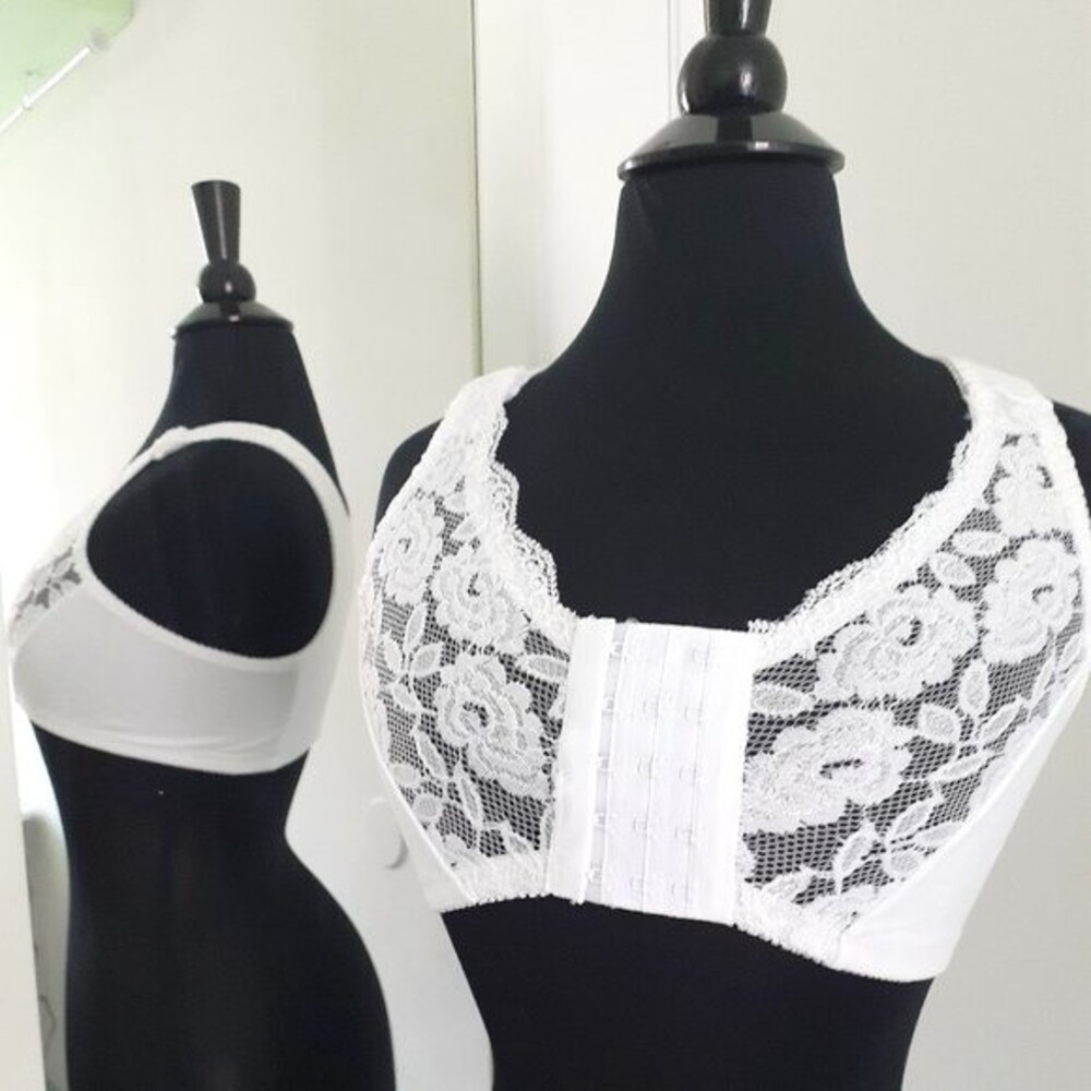 Dream Products Elegant Lace Comfort Bra Front Hook Size 34 Style# M104 New